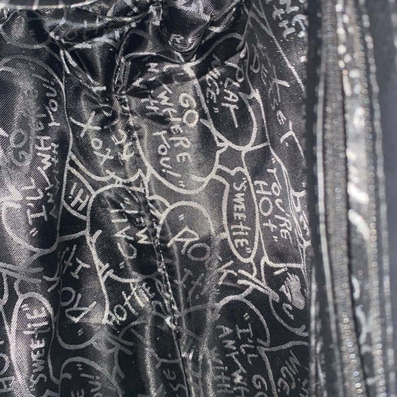 BETSEY JOHNSON BONNEE HANBAG BLACK PATENT LEATHER Heels sold separately - Picture 12 of 14